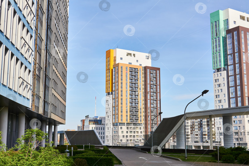 Скачать Городской пейзаж жилых зданий в Перми, Россия фотосток Ozero