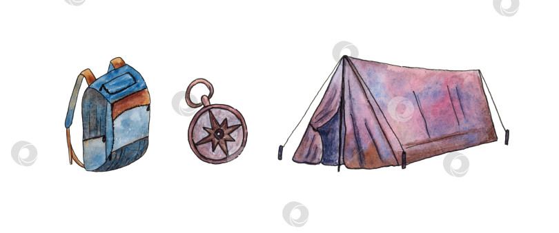 Скачать Набор походных принадлежностей. Палатка, рюкзак и компас. Рисунки акварелью на белом фоне. Нарисовано от руки. фотосток Ozero