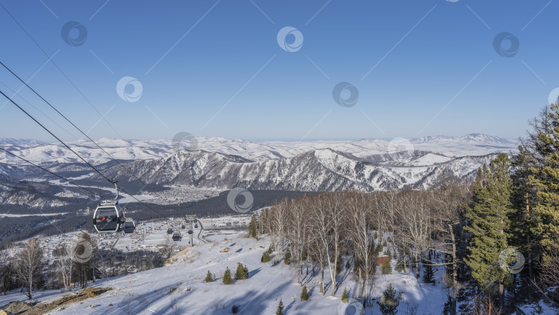 Скачать Фуникулер над заснеженной долиной. Алтай. Манжерок фотосток Ozero