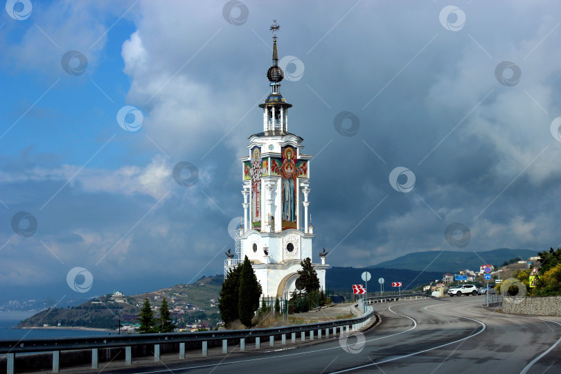 Скачать Храм-маяк святителя Николая Чудотворца фотосток Ozero