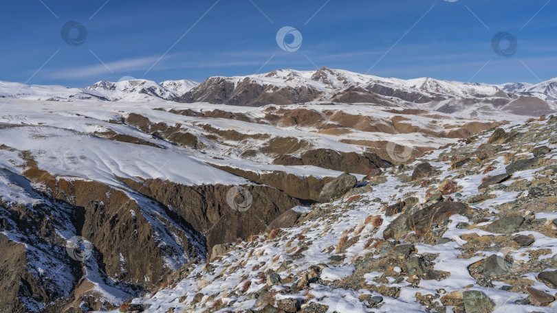 Скачать Удивительные красно-коричневые горы. фотосток Ozero