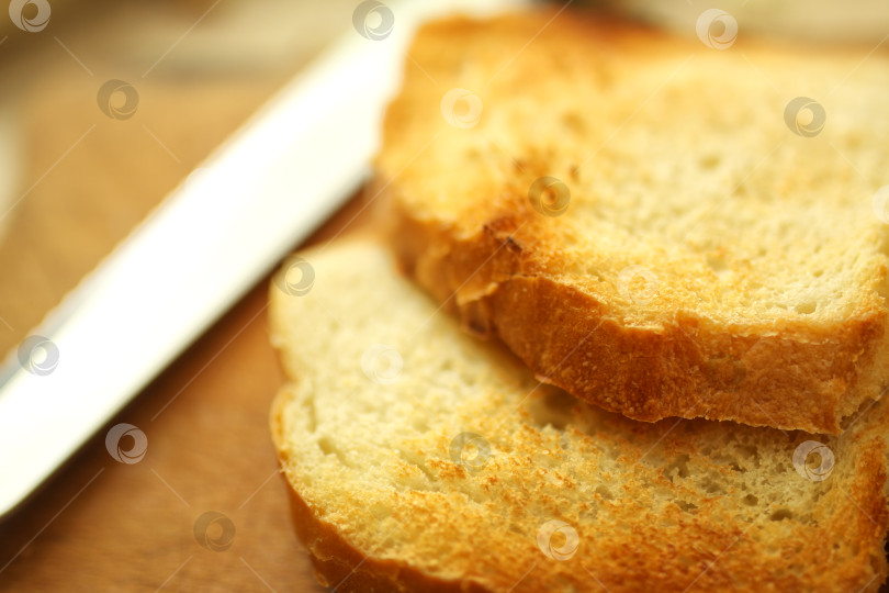 Скачать фотография со стока жареный хлеб фотосток Ozero