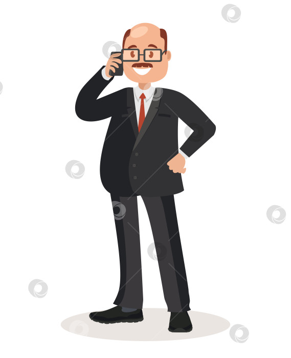 Скачать Бизнесмен в очках и одетый в деловой костюм разговаривает по телефону. фотосток Ozero
