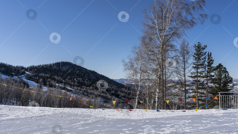 Скачать Высокогорное плато на горнолыжном курорте. фотосток Ozero