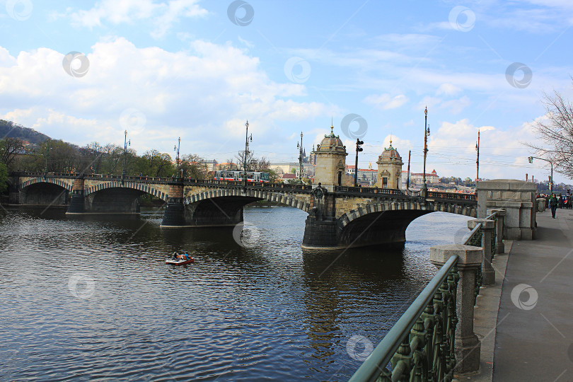 Скачать Мост через реку. фотосток Ozero