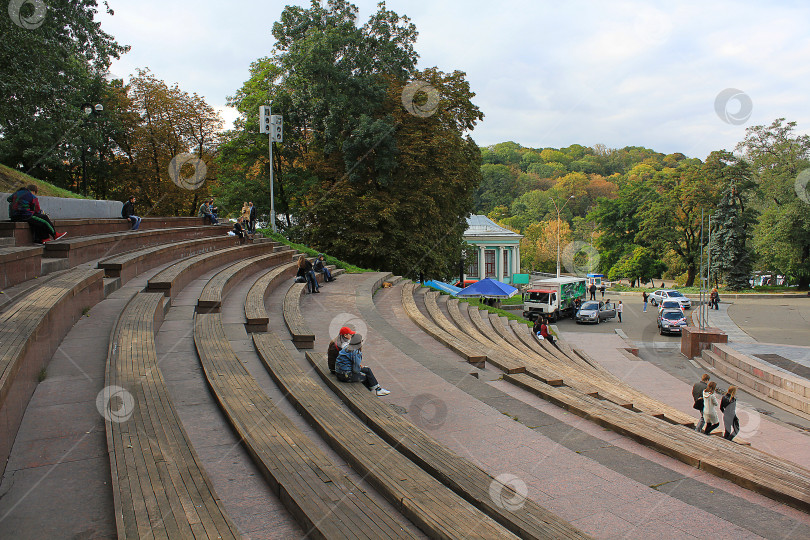 Скачать Трибуна и народ. фотосток Ozero