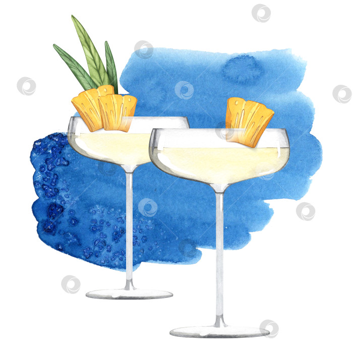 Скачать Французский ананасовый коктейль с долькой ананаса. Шампанское с фруктами. Алкогольный напиток в бокале на ножке. Акварельная иллюстрация на синем фоне. фотосток Ozero