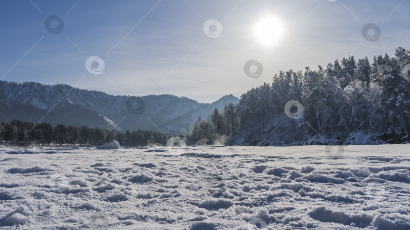 Скачать Заснеженная Сибирская долина. фотосток Ozero