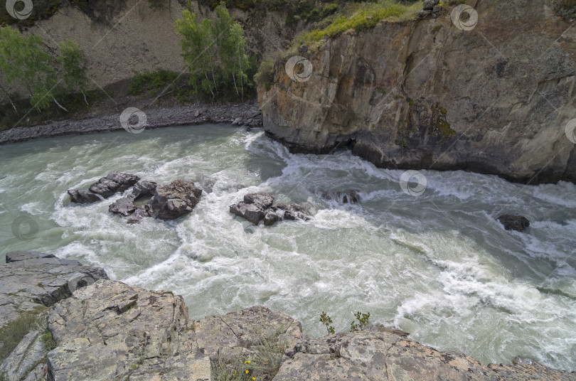 Скачать Пороги на горной реке фотосток Ozero