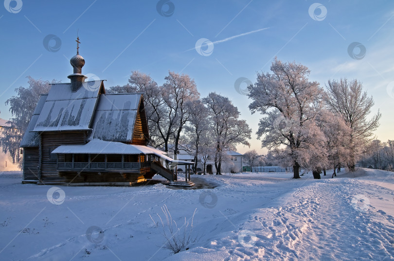 Скачать Деревянная церковь. фотосток Ozero