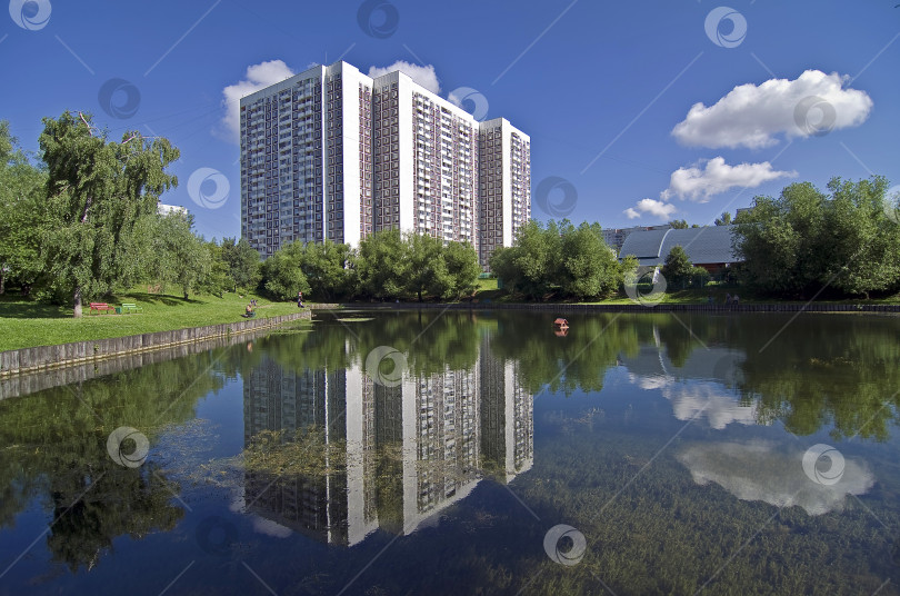 Скачать Городской пруд. фотосток Ozero