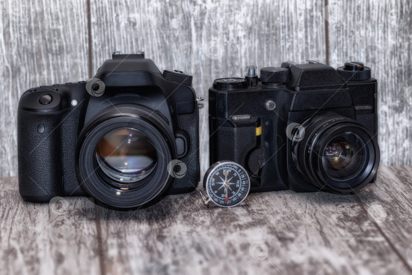 Скачать Эволюция камер от пленочных к цифровым зеркальным фотосток Ozero