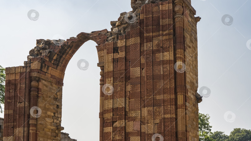 Скачать Руины древнего храмового комплекса Кутаб-Минар. фотосток Ozero