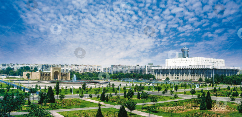 Скачать Широкоугольный снимок Дворца Дружбы народов в Ташке фотосток Ozero