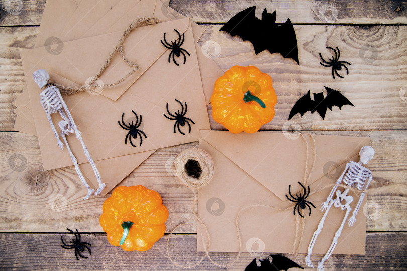 Украшение на Хэллоуин – большой мохнатый паук