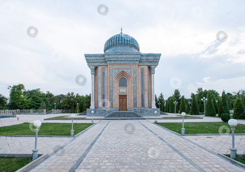 Скачать Мемориальный комплекс первого президента Республики Узбекистан фотосток Ozero