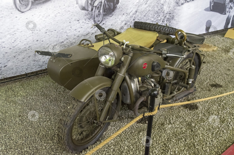 Скачать Советский тактический мотоцикл-тяжеловес М-72, 1941 год выпуска. фотосток Ozero