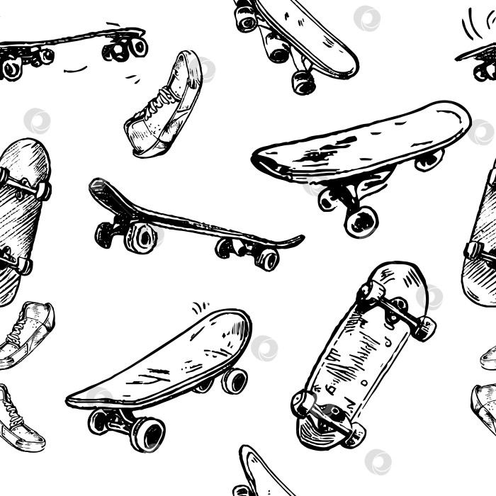Скачать Набор скейтбордов, выделенных на белом фоне. Каракули на лонгборде, пенниборде. Нарисованная от руки векторная иллюстрация. фотосток Ozero