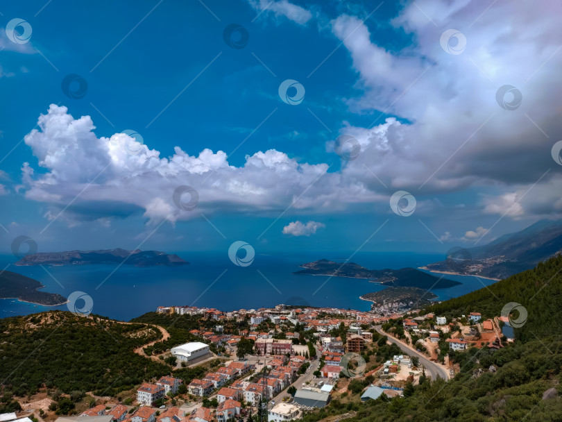 Скачать Панорамный вид на турецкий город и море с канатной дороги. фотосток Ozero