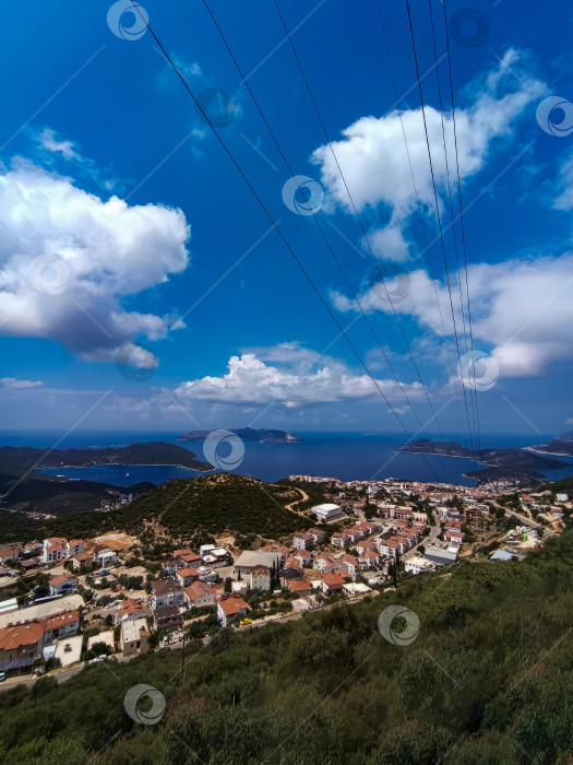 Скачать Панорамный вид на турецкий город и море с канатной дороги. фотосток Ozero