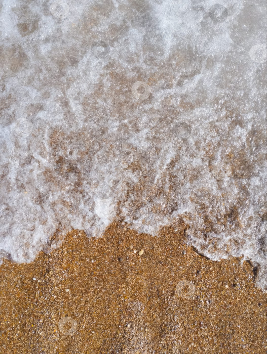 Скачать песок и морская волна на пляже, крупным планом. вид сверху фотосток Ozero