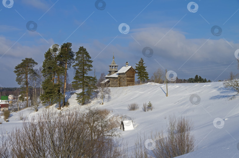 Скачать Деревянная церковь в Карелии, Россия. фотосток Ozero