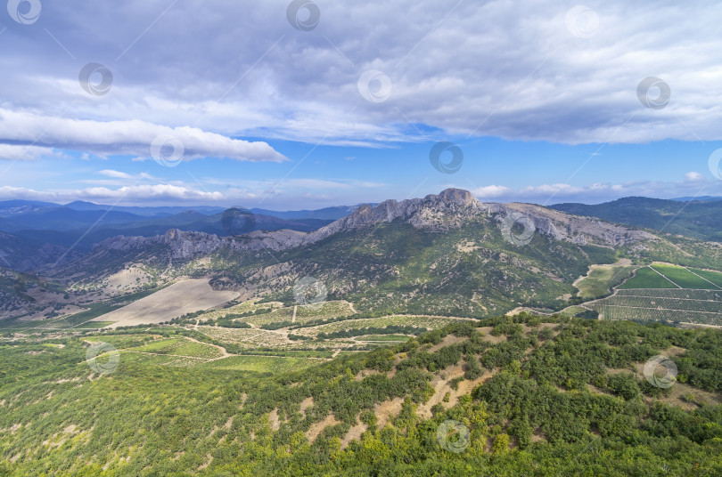 Скачать Вид на Крымские горы. Сентябрь. фотосток Ozero