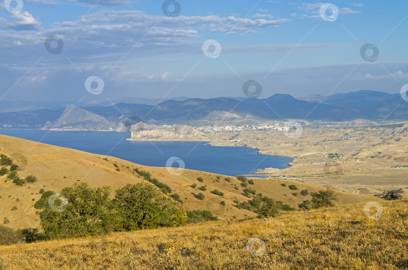 Скачать Вид со склона мыса Меганом. Крым. фотосток Ozero