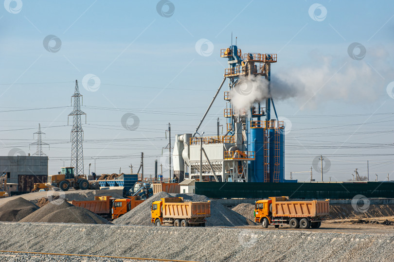 Скачать Нефтегазовое машиностроение и промышленное строительство. Панорама фотосток Ozero