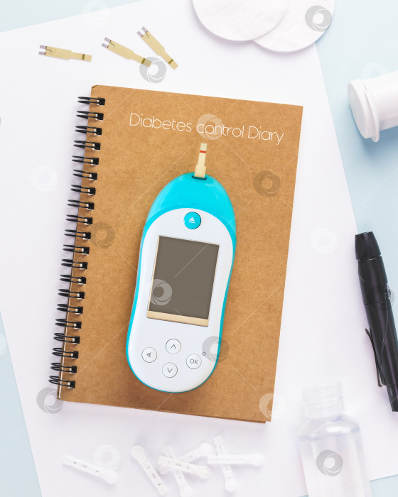 Скачать Концепция диабетического заболевания с глюкометром и дневником контроля фотосток Ozero