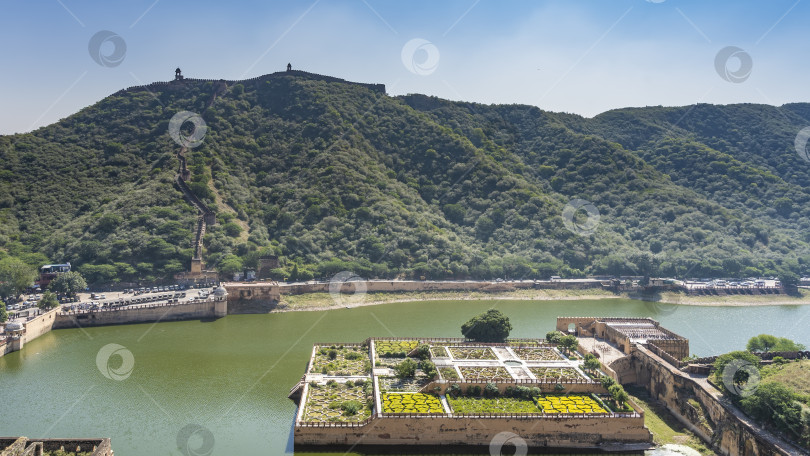 Скачать Древний декоративный сад Даларамы на озере Маота фотосток Ozero