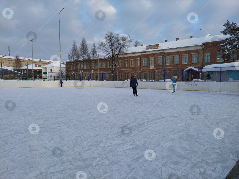 Скачать Каток под открытым небом фотосток Ozero