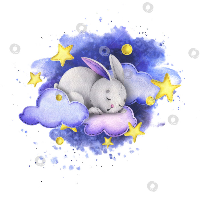 Скачать Милый серый кролик спит на облаках среди звезд на фоне ночного неба. Акварельная иллюстрация, нарисованная детьми от руки. Изолированная композиция на белом фоне. фотосток Ozero