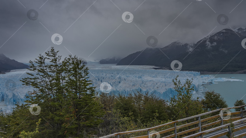 Скачать Голубой ледник Перито-Морено фотосток Ozero