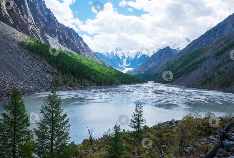 Скачать Горный пейзаж фотосток Ozero