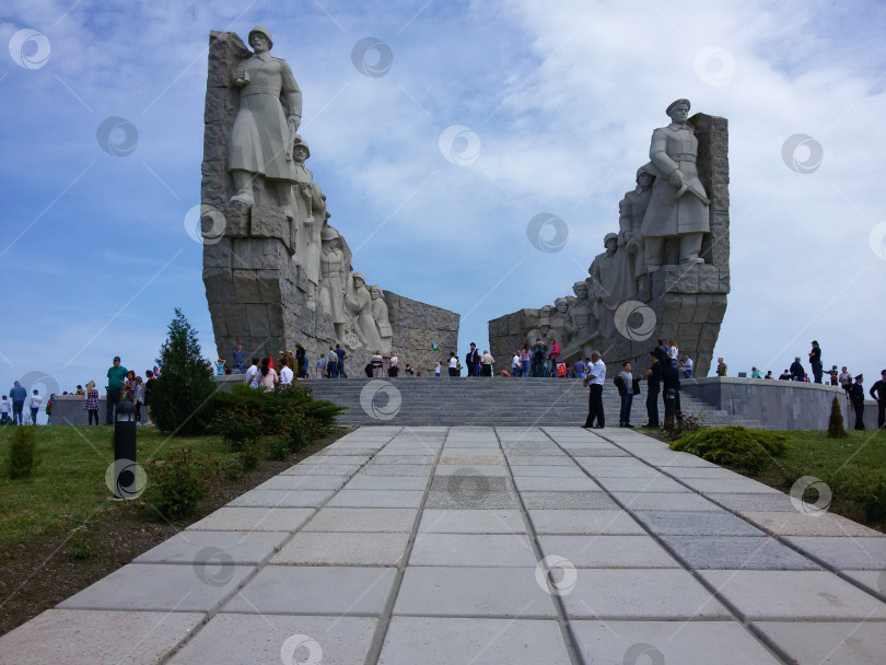 Скачать Мемориал ВОВ Самбекские высоты 9 Мая фотосток Ozero