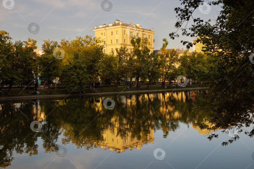 Скачать Чистые пруды, Москва фотосток Ozero