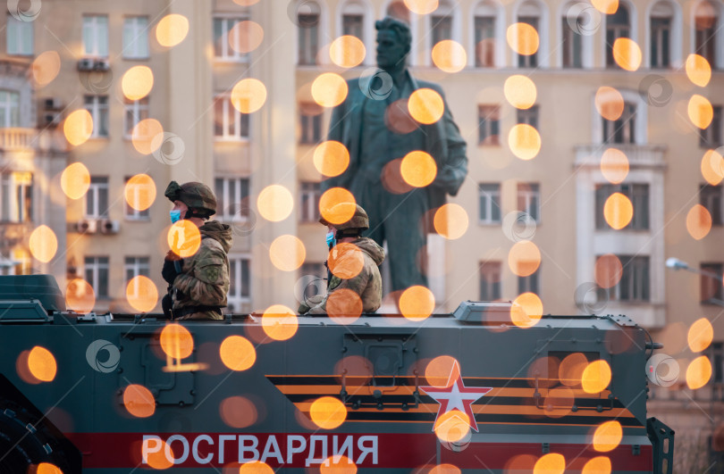 Скачать военный парад фотосток Ozero