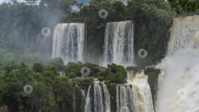 Скачать Красивые каскады водопадов. фотосток Ozero
