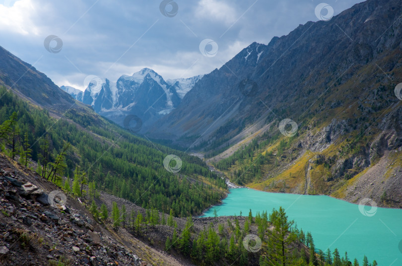 Скачать горный пейзаж фотосток Ozero