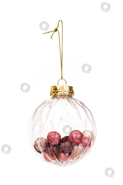 Скачать Стеклянные рождественские шары, выделенные на белом фоне фотосток Ozero