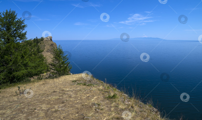 Скачать Вид с высокого берега озера Байкал. Россия. фотосток Ozero