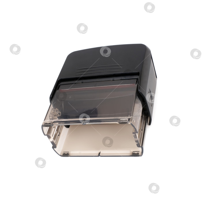 Скачать Черный пластиковый автоматический штамп для документов, выделенный на белом фоне фотосток Ozero