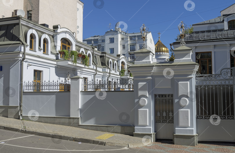 Скачать Старинный особняк в центре Москвы. фотосток Ozero