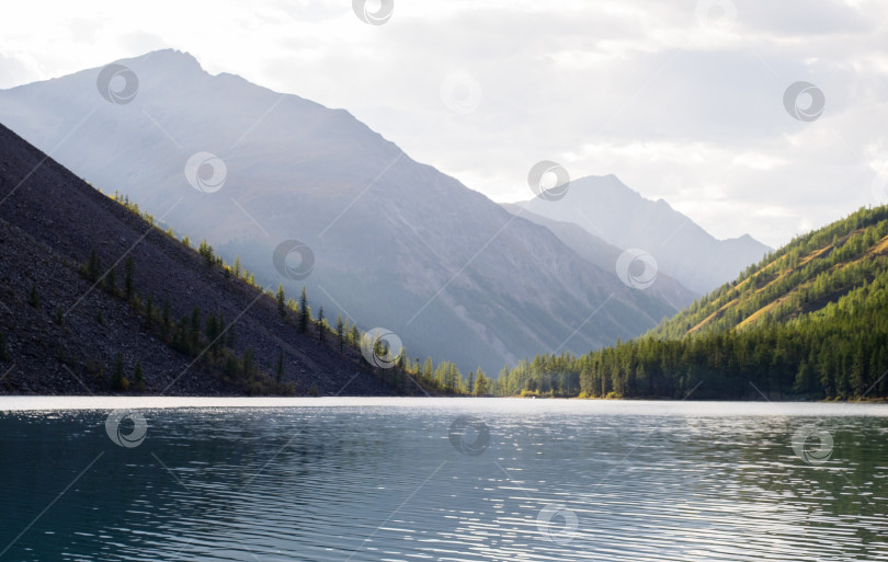 Скачать горный пейзаж фотосток Ozero