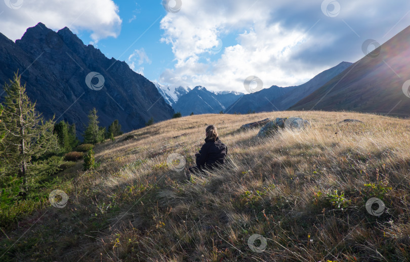 Скачать горный пейзаж фотосток Ozero