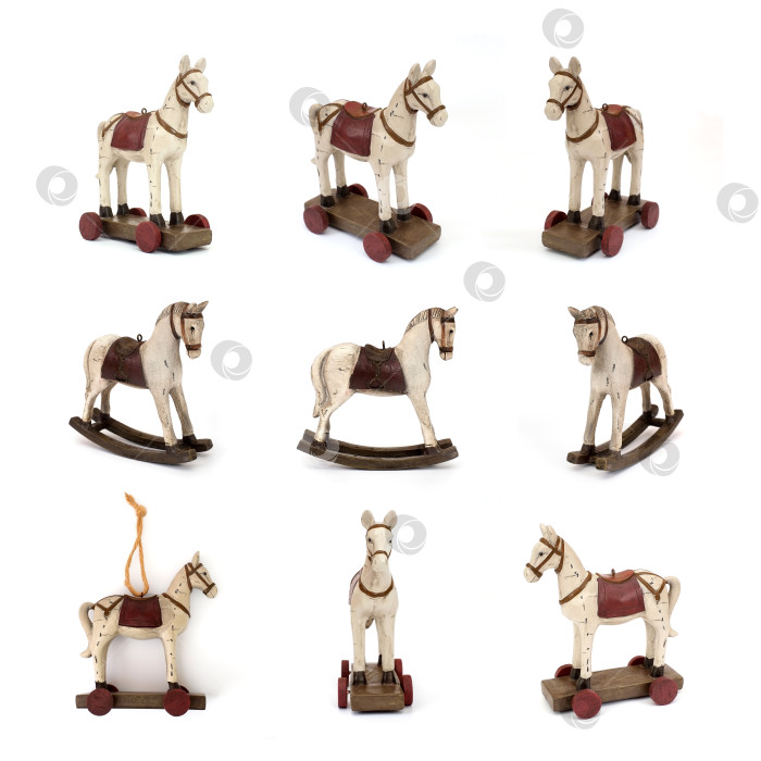 Скачать Набор рождественских игрушек для рождественской елки, выделенных на белом фоне фотосток Ozero