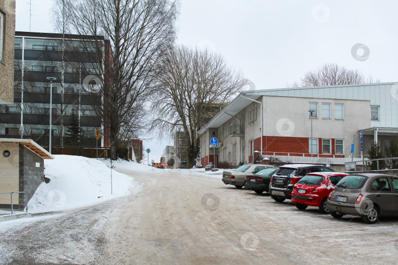 Скачать Заснеженная городская улица фотосток Ozero