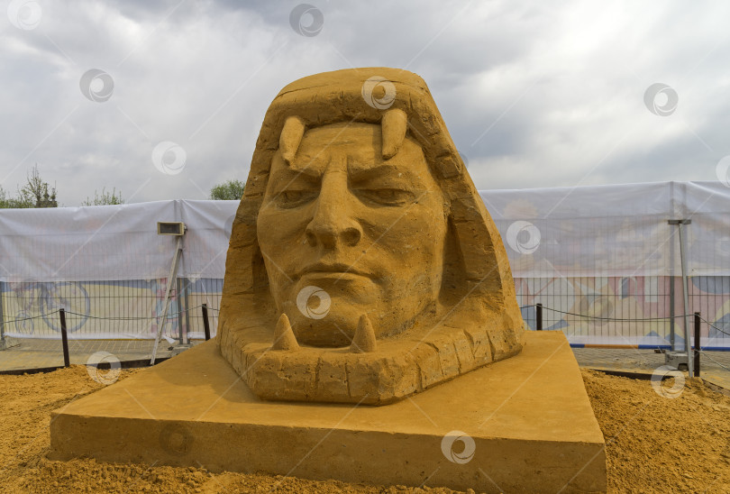 Скачать Песчаная скульптура "Кецалькоатль - пернатый змей" фотосток Ozero