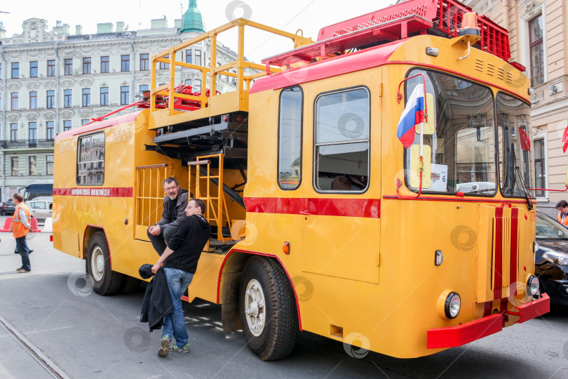 Скачать Контактная сеть троллейбусной аварийной службы. фотосток Ozero